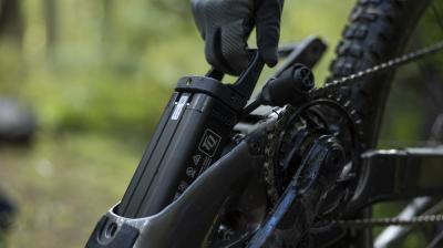 Trek FUEL EXe 8 GX AXS EU L Rage Red to Deep Dark Blue Produktbild 15